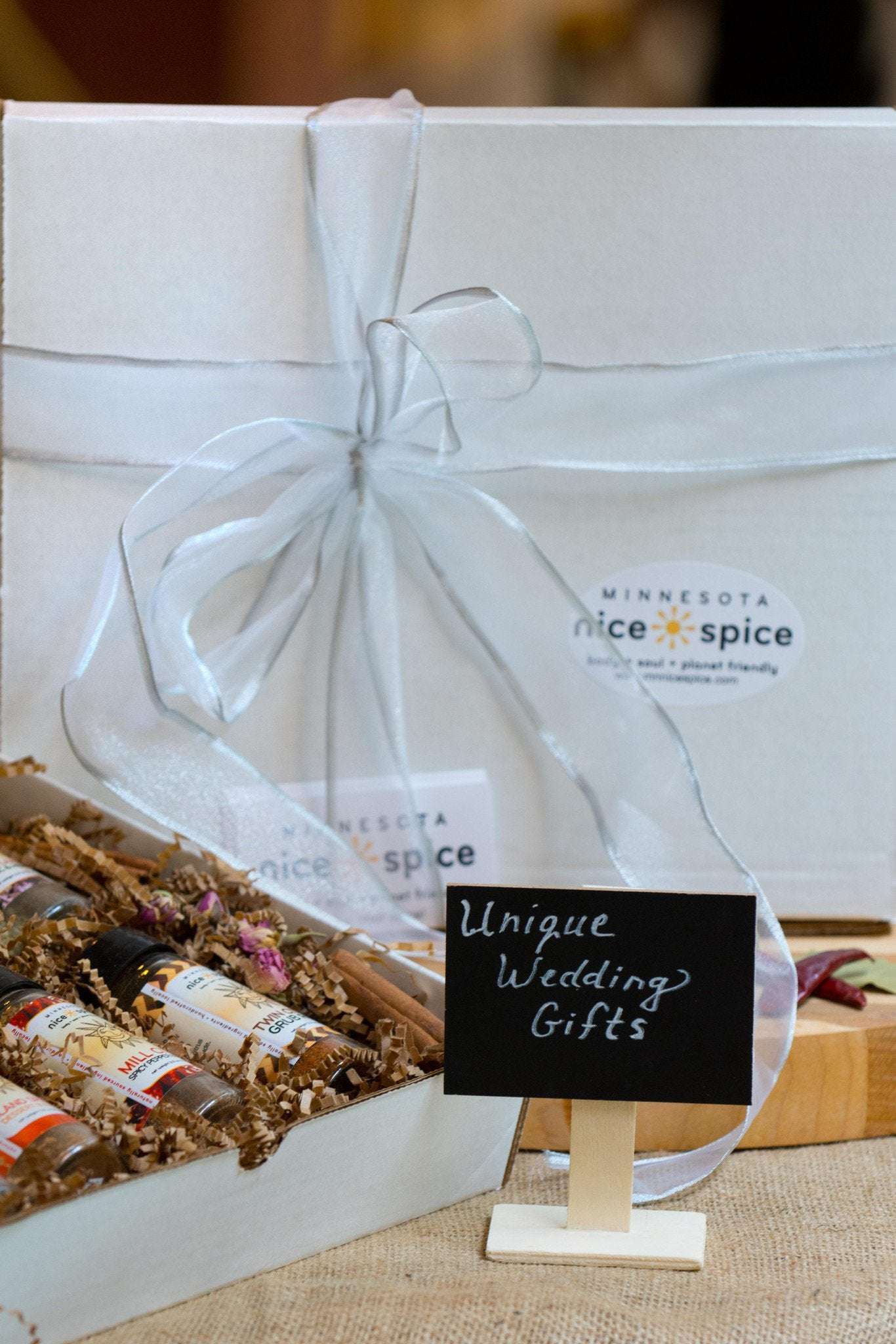 Shop cheap wedding gifts
